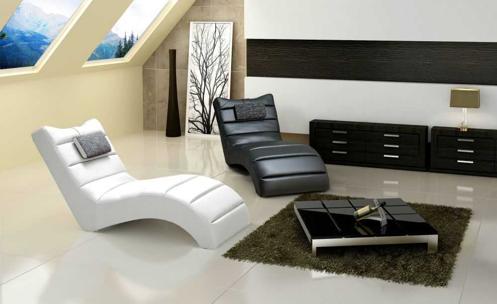 Кресло в гостиную является стильным элементом гостевой зоны. Из каких материалов изготавливают современные и стильные модели маленьких и классических кресел Как выглядят популярные разновидности