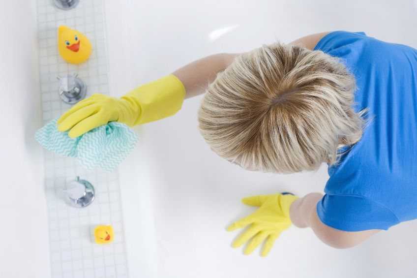 Как стирать занавеску для ванны: в стиральной машине и народными средствами