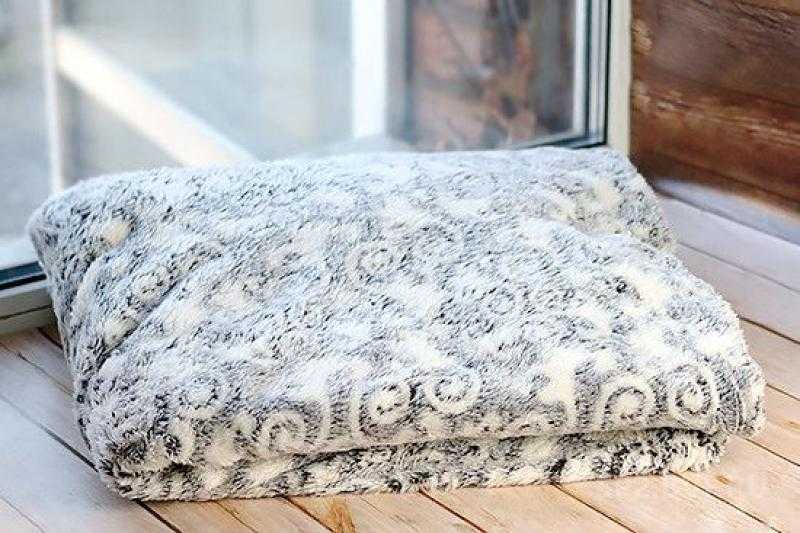 Бамбуковое одеяло: плюсы и минусы волокна, как выбрать двухспальную облегченную модель