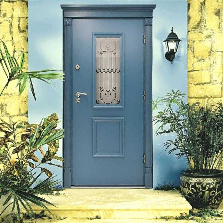 Какие уличные двери лучше выбрать для частного дома?