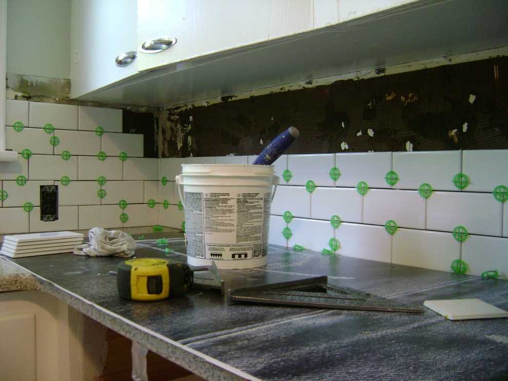 Стеновые панели для фартука на кухне: характеристика, виды и дизайн