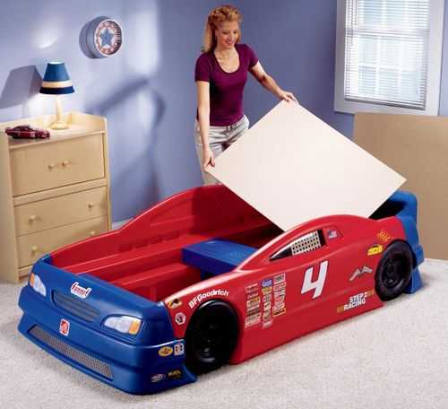 Какую выбрать кровать-машину в зависимости от возраста ребенка