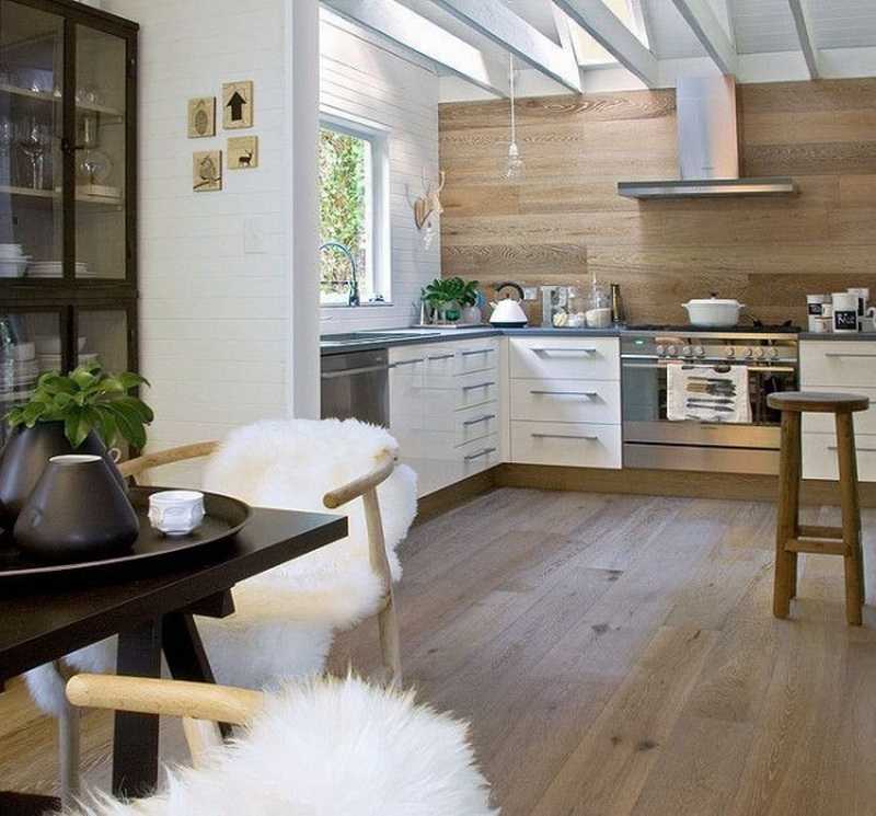 Белая кухня с деревом: варианты дизайна, советы по выбору, фото-идеи