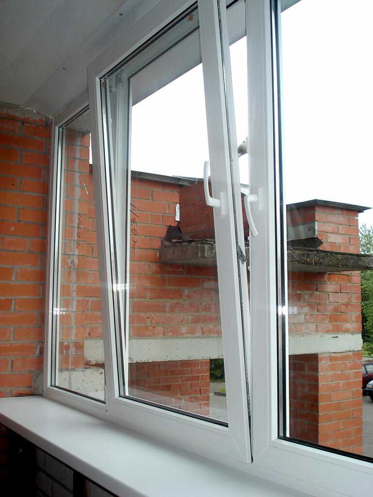 Раздвижные двери на балкон (61 фото): балконные пластиковые, стеклянные и алюминиевые рамы на лоджию и в квартиру