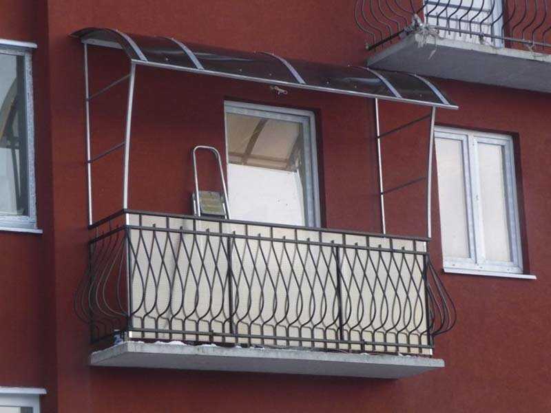Козырек на балкон своими руками: виды, материалы, фото и видео