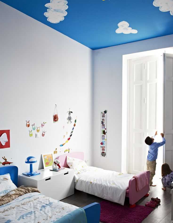 Натяжные потолки в детскую (89 фото): в комнату для девочек, стоит ли делать в спальню
