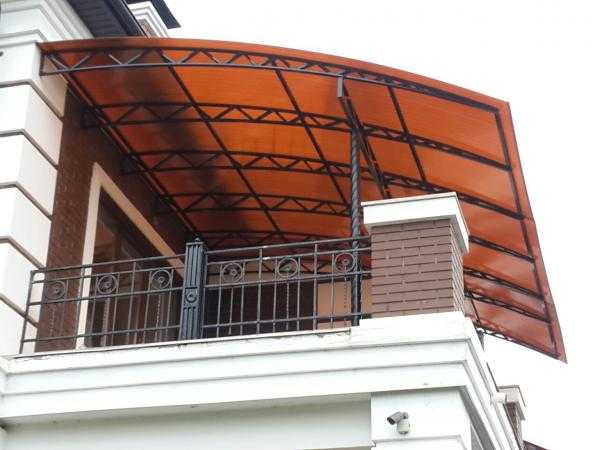 Крыша балкона на последнем этаже своими руками: установка и герметизация