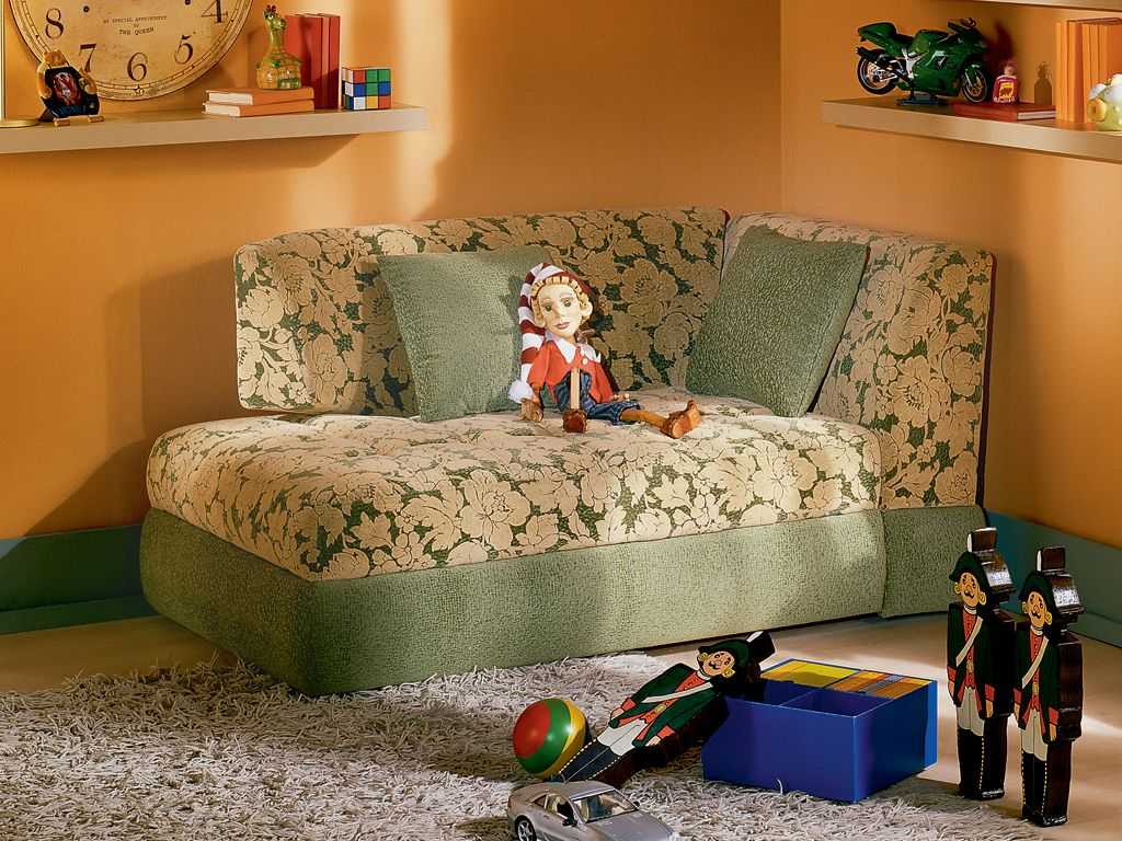 Детские кровати- диваны для мальчиков – это отличный выбор для родителей, которые думают, как сэкономить место в комнате Какие модели самые лучшие Чем отличается модель «Малыш» от «Этюда» и «Малютки» Как выбрать маленькие диванчики