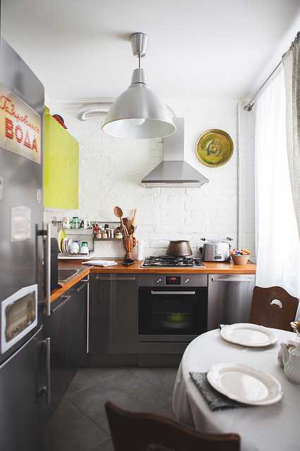 Дизайн кухни 7 кв. м. с холодильником (32 фото): проект планировки
