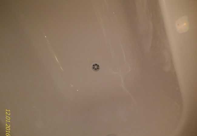Как исправить дефект акриловой ванны