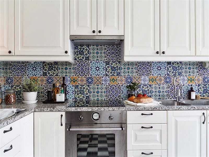 Плитка в стиле пэчворк для кухни: фото кухни с плиткой пэчворк