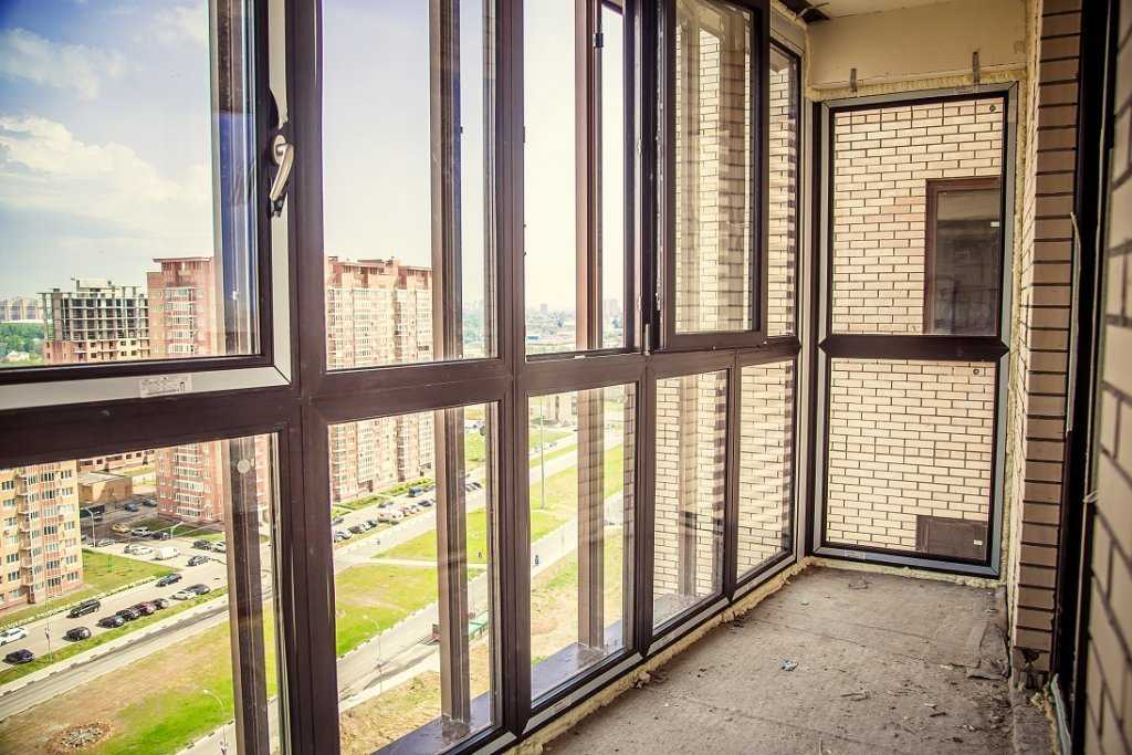 Панорамный балкон: идеи и принципы отделочных работ (90 фото)