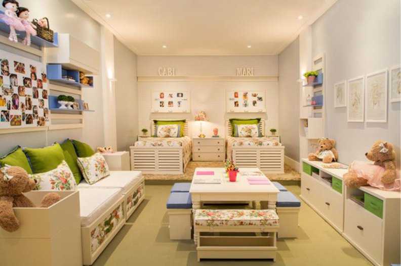 Кровать для троих детей: модели в одну маленькую комнату, советы по выбору