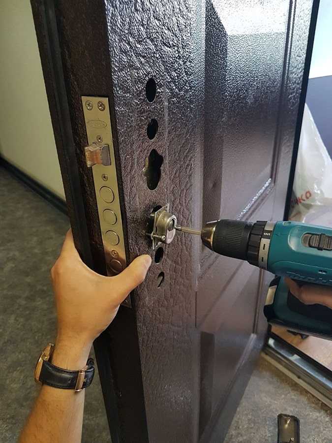 Установка металлической двери своими руками - пошаговая инструкция!