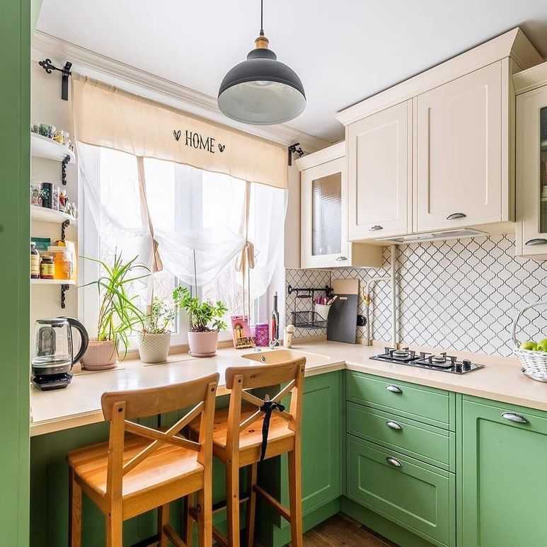 Идеи интерьера и дизайна маленькой кухни, фото красивых проектов.