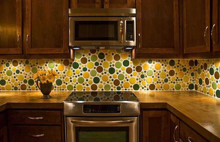 Стены на кухне: каким материалом лучше покрыть кухню