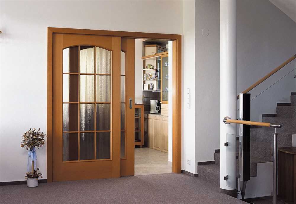 Размеры входной двери в дом для типовых и нестандартных моделей: что говорит гост