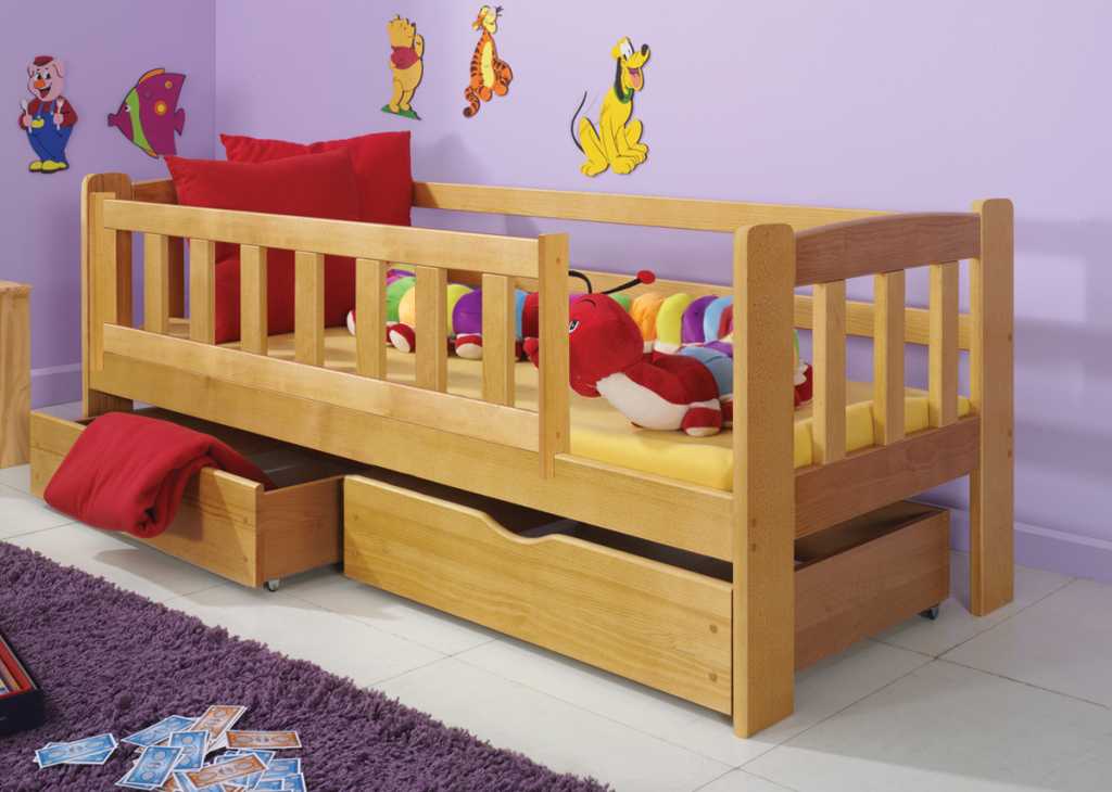 Детские кровати из массива дерева, какие лучше для ребенка