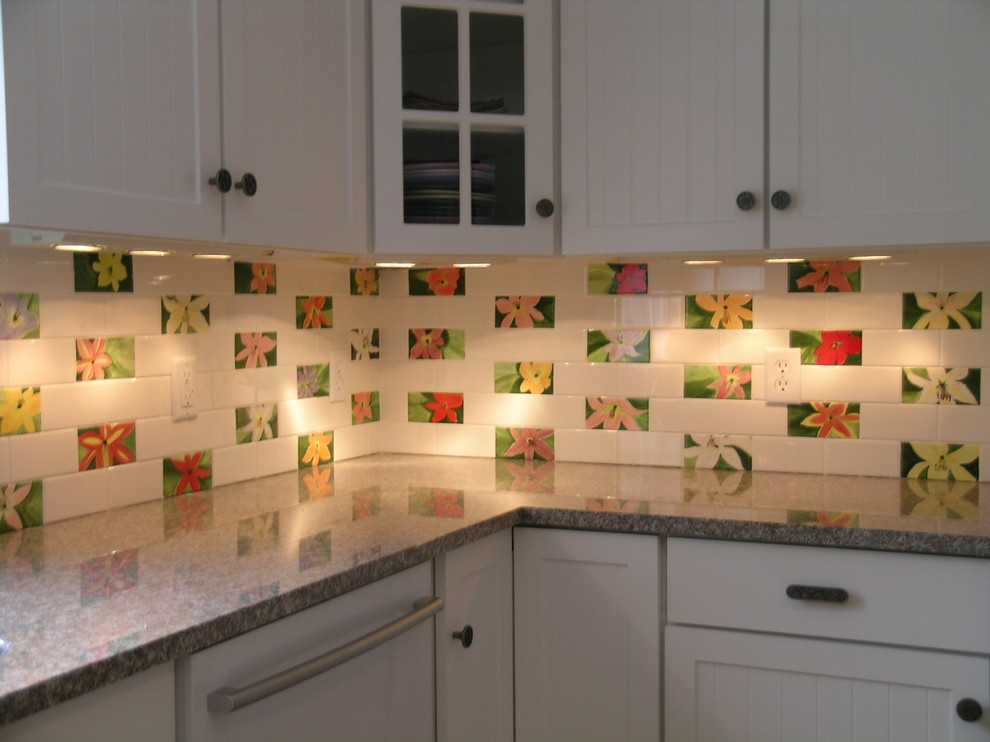Сочетание цвета фартука и кухонных фасадов: 200 идей на фото