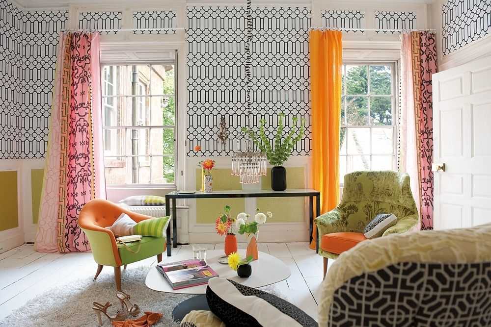 Серые шторы в интерьере гостиной: сочетание цвета штор и обоев