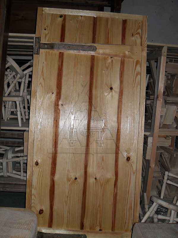 Особенности деревянных дверей для бани