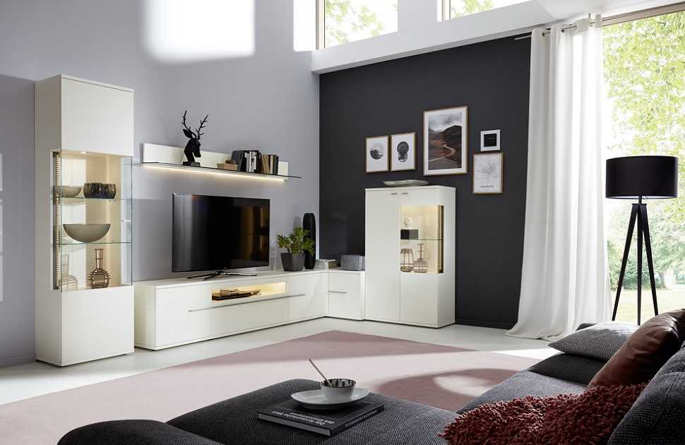 Модульная мебель для гостиной – это практичное и функциональное решение. Какие мебельные модули будут гармонично смотреться в современном стиле В каких интерьерах смотрятся белые угловые комплекты и какие бренды из Италии выпускают качественные модели