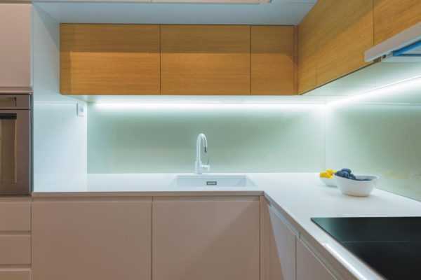 Как правильно выбрать светодиодную ленту для подсветки кухни: советы профессионалов