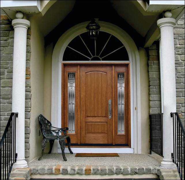 Входная дверь в частный дом (52 фото): уличные утепленные и теплые деревянные модели для коттеджа, а также морозостойкие с окном