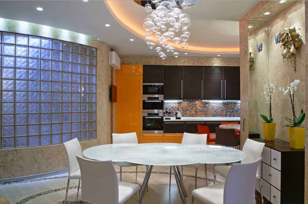 Перегородка между кухней и гостиной: фото, раздвижная из гипсокартона, декоративная стеклянная, как отделить
