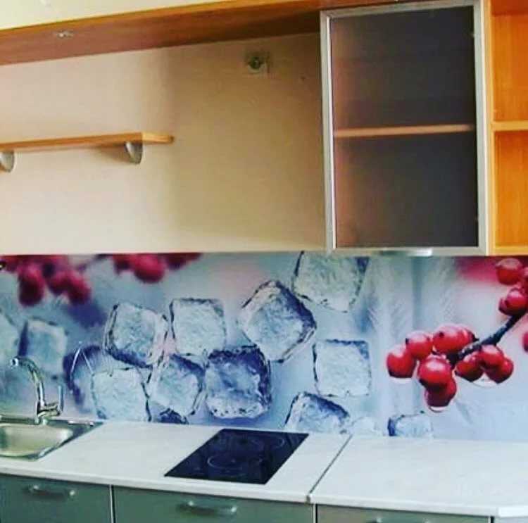 Пластиковые панели в отделке кухонного фартука и стен