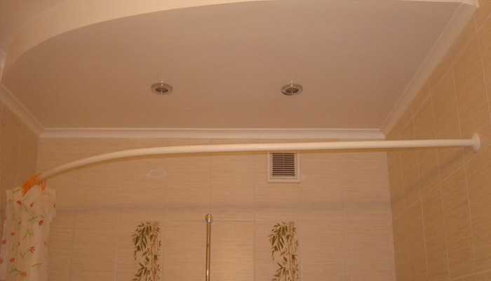Карниз для шторы в ванной комнате: гибкая штанга, телескопическая палка, держатель для шторки асимметричной ванны