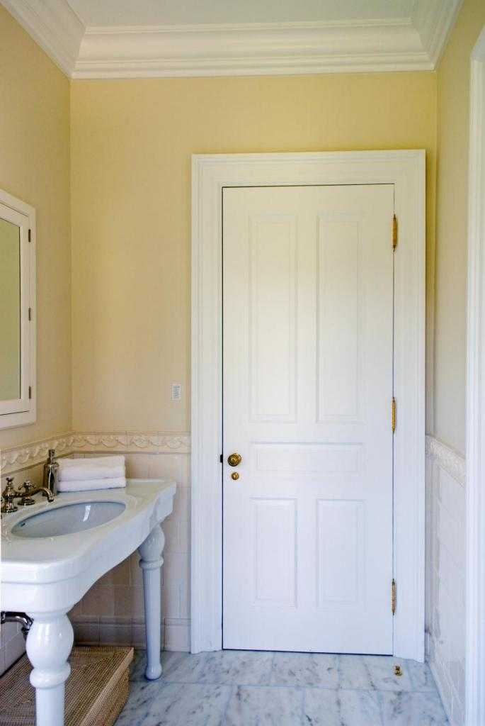 Как рассчитать размеры дверей в ванную и туалет