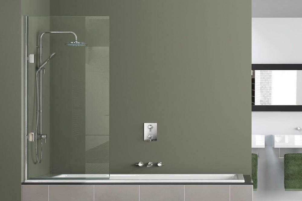 Стеклянные шторы для ванной: плюсы и минусы, разновидности и модели