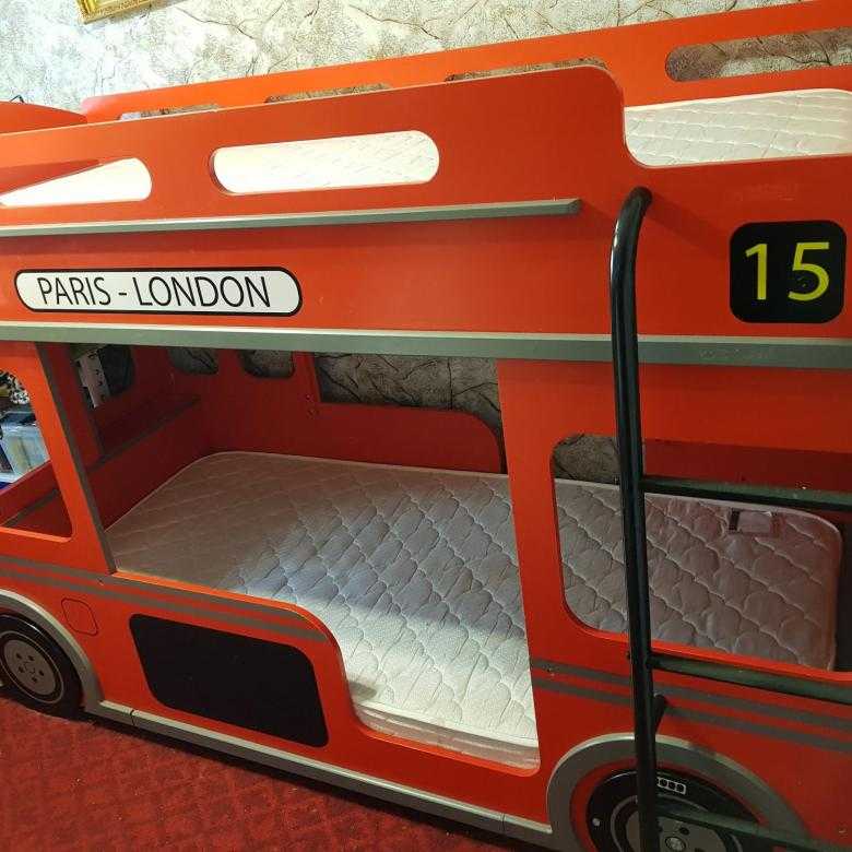 Двухъярусная кровать-автобус и другие стилизованные варианты для детской — особенности и рекомендации по выбору