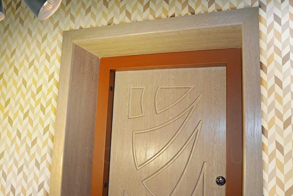 Входные двери с покрытием из ламината имеют свои преимущества Как правильно обшить откосы входных железных и межкомнатных конструкций Варианты обшивки и отделки своими руками дверного проема с помощью покрытия изнутри квартиры