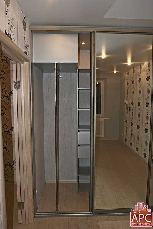 Шкаф-купе в гардеробную (59 фото): угловой в прихожую и комнату, что лучше выбрать
