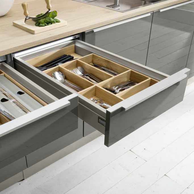 Выдвижные ящики для кухни: выбираем кухонные выкатные ящики для овощей, размеры ящиков в цоколе и внутренних ящиков