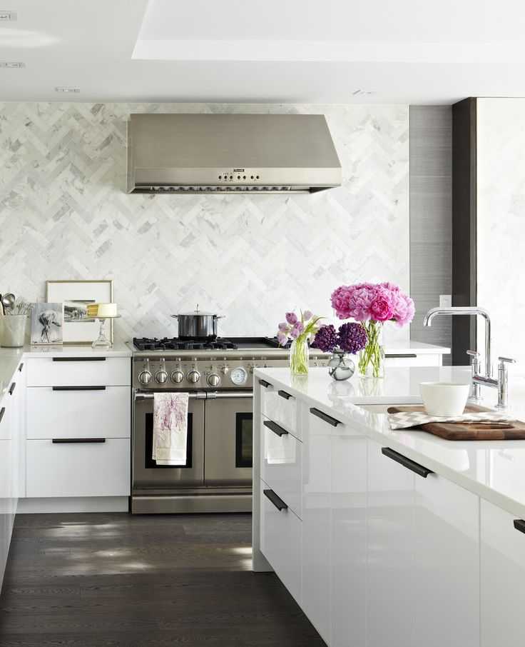 Мраморная кухня в современном интерьере: стильный и неповторимый дизайн с фото