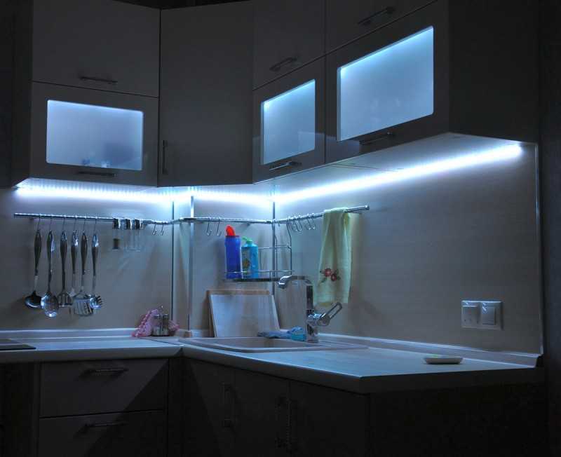 Подсветка рабочей зоны на кухне — как правильно ее рассчитать? 90 фото практичного дизайна!