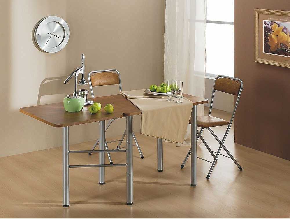 Раскладные кухонные столы являются идеальным вариантом для маленькой кухни. Некоторые модели в сложенном виде почти незаметны. Какое изделие лучше выбрать Как обустроить откидной стол у радиатора Какие раздвижные модели для кухни наиболее популярны