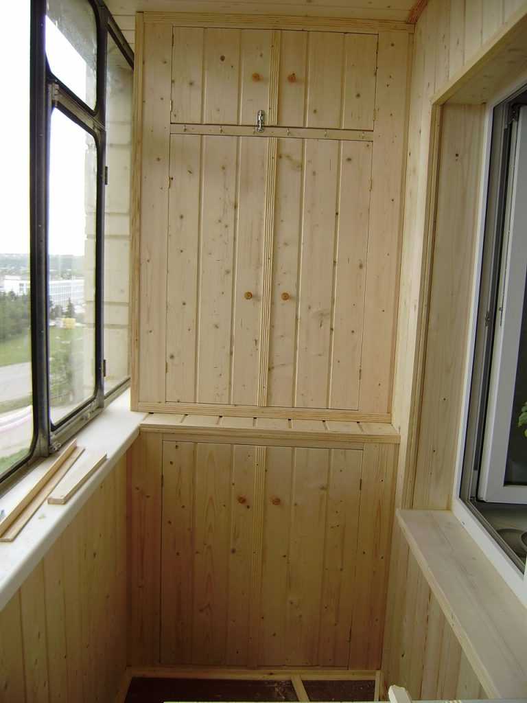 Шкаф на балкон своими руками: варианты конструкций, изготовление