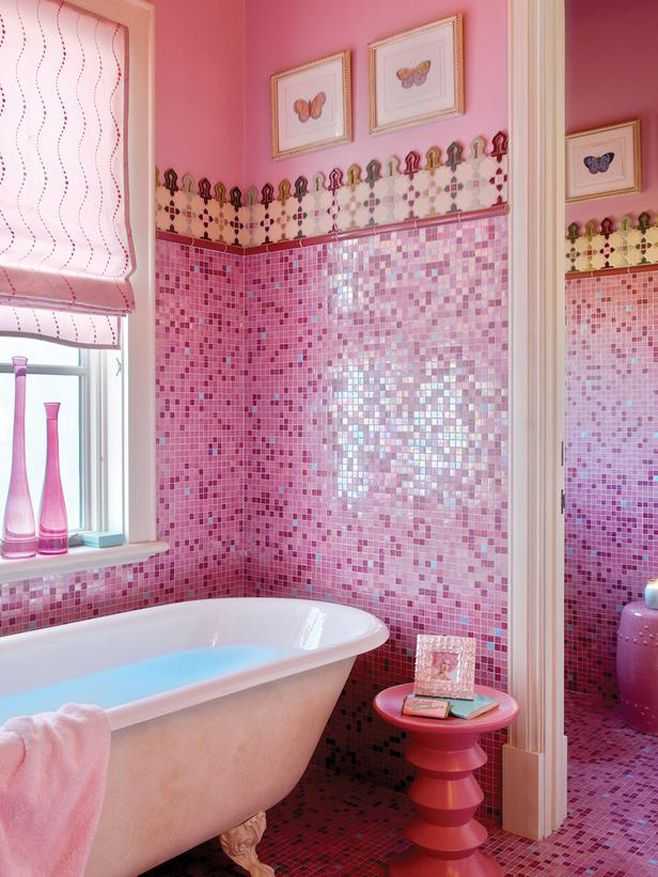Цветные акриловые ванны появились на отечественном рынке недавно и уже завоевали популярность. В чем преимущества таких ванн Какие разноцветные модели в интерьере предпочтительней для дома и для дачи Как влияют цветные ванны на наш организм