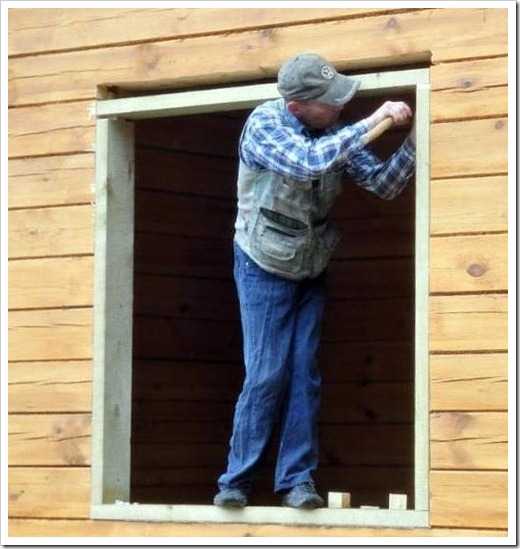 Как установить деревянную дверь с коробкой: полезные советы
