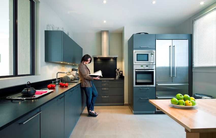 Угловые кухонные гарнитуры: 42 популярных фото с ценами