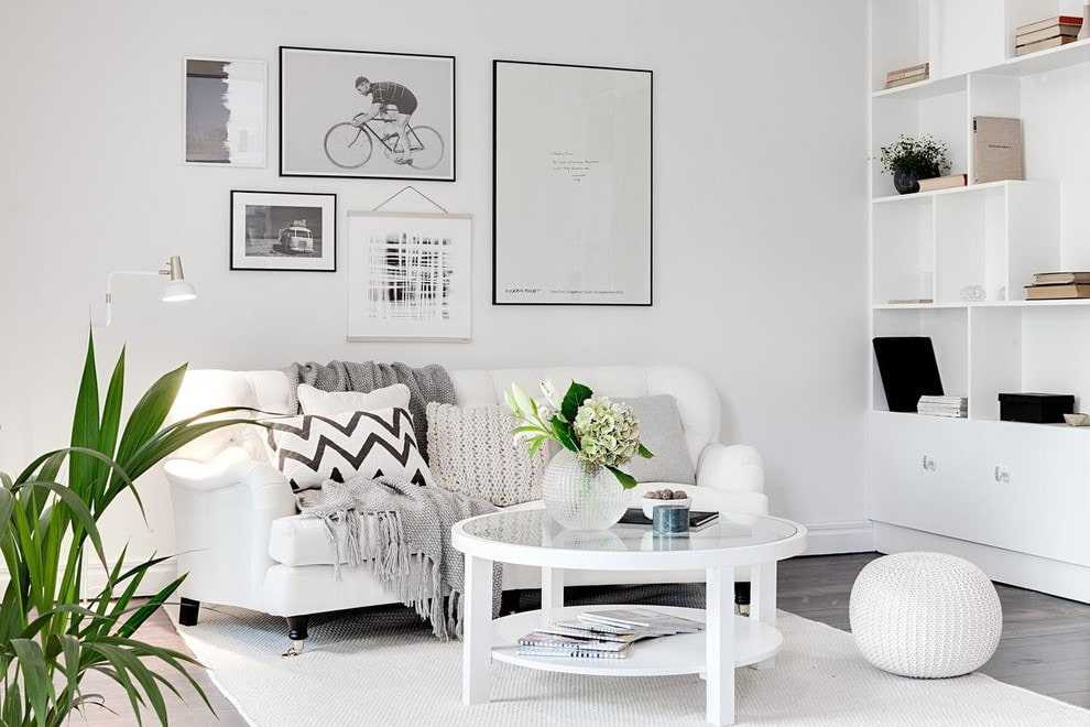 Белая мебель для гостиной: расставляем акценты грамотно