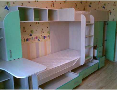Двухъярусная кровать для детей со шкафом