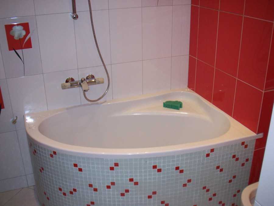 Угловые асимметричные ванны (84 фото): размеры акриловых изделий, 170х90 и 120х120, 150х90 и 120х90
