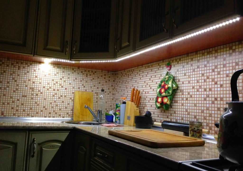 Подсветка рабочей зоны на кухне: создаем комфортные условия для работы