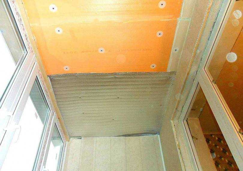 Плюсы и минус отделки балкона пластиковыми панелями, вагонкой и другими материалами