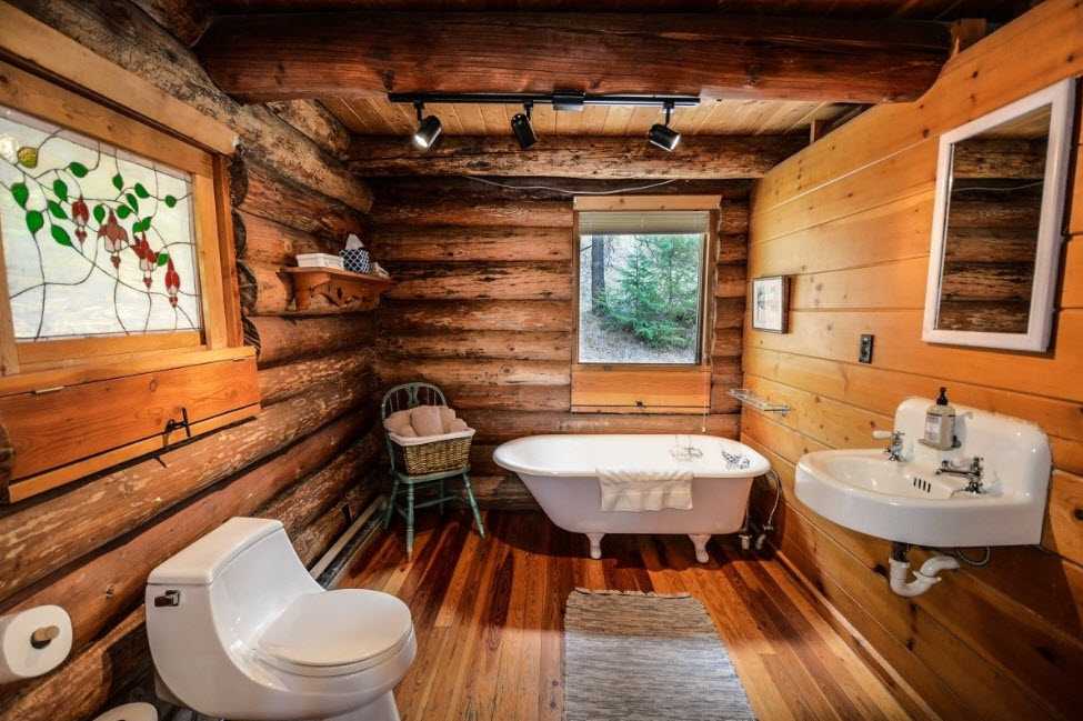 Ванная комната в деревянном доме: особенности строительства и отделки